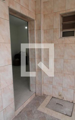 Casa à venda com 240m², 5 quartos e 4 vagasArea de serviço 2