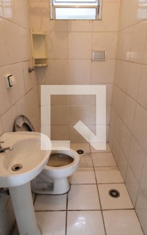 Casa à venda com 240m², 5 quartos e 4 vagasSuite 2 - Banheiro