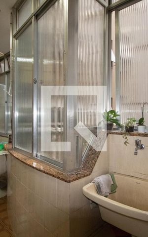 Apartamento à venda com 219m², 2 quartos e 1 vaga Apartamento à venda com 219m², 2 quartos e 1 vagaÁrea de serviço