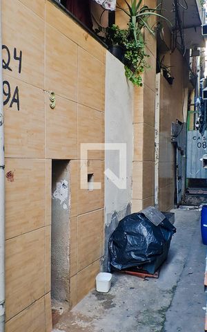 Casa à venda com 80m², 2 quartos e sem vaga Casa à venda com 80m², 2 quartos e sem vagaFachada