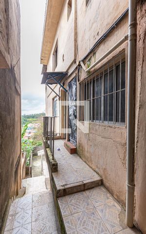 Casa à venda com 150m², 5 quartos e 1 vaga Casa à venda com 150m², 5 quartos e 1 vagaEntrada casa 3