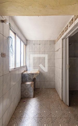 Casa à venda com 150m², 5 quartos e 1 vaga Casa à venda com 150m², 5 quartos e 1 vagaÁrea de Serviço casa 2