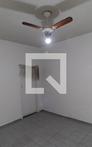 Casa à venda com 450m², 5 quartos e 3 vagas Casa à venda com 450m², 5 quartos e 3 vagasQuarto 02 da Casa 02