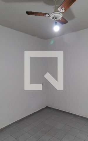 Casa à venda com 450m², 5 quartos e 3 vagas Casa à venda com 450m², 5 quartos e 3 vagasQuarto 02 da Casa 02