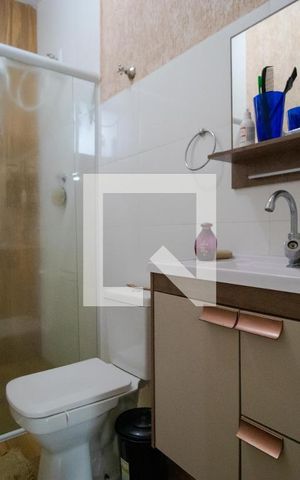 Casa à venda com 450m², 5 quartos e 3 vagas Casa à venda com 450m², 5 quartos e 3 vagasBanheiro