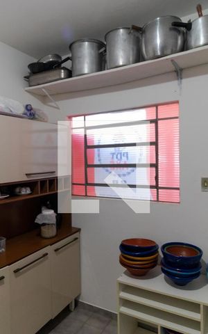 Casa à venda com 450m², 5 quartos e 3 vagas Casa à venda com 450m², 5 quartos e 3 vagasQuarto 01 da Casa 02
