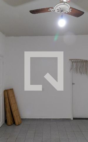 Casa à venda com 450m², 5 quartos e 3 vagas Casa à venda com 450m², 5 quartos e 3 vagasQuarto 02 da Casa 02
