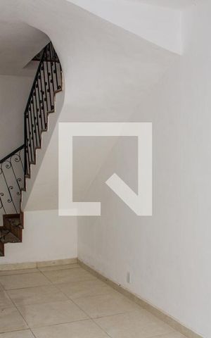 Casa de condomínio para alugar com 100m², 2 quartos e sem vagaSala