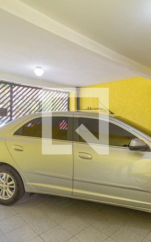 Casa à venda com 140m², 2 quartos e 2 vagasGaragem