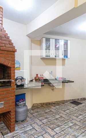 Casa à venda com 140m², 2 quartos e 2 vagasQuintal