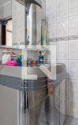 Casa à venda com 140m², 2 quartos e 2 vagasBanheiro da suíte 2