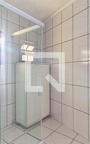 Casa à venda com 140m², 2 quartos e 2 vagasBanheiro da suíte 1