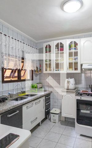 Casa à venda com 140m², 2 quartos e 2 vagasCozinha