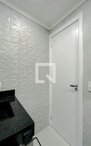 Apartamento à venda com 77m², 2 quartos e 1 vagaBanheiro