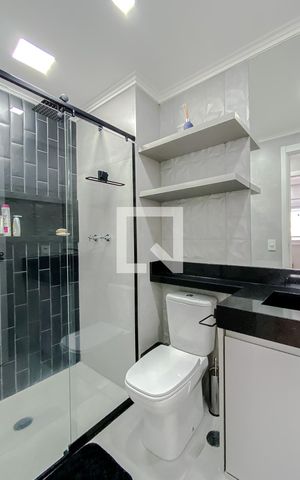 Apartamento à venda com 77m², 2 quartos e 1 vagaBanheiro