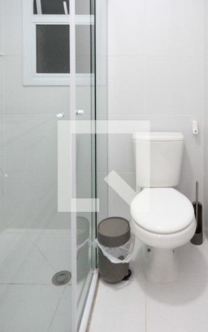 Studio para alugar com 30m², 1 quarto e 1 vaga Studio para alugar com 30m², 1 quarto e 1 vagaBanheiro