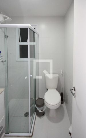 Studio para alugar com 30m², 1 quarto e 1 vaga Studio para alugar com 30m², 1 quarto e 1 vagaBanheiro