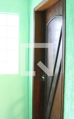 Casa para alugar com 73m², 2 quartos e sem vagaÁrea comum