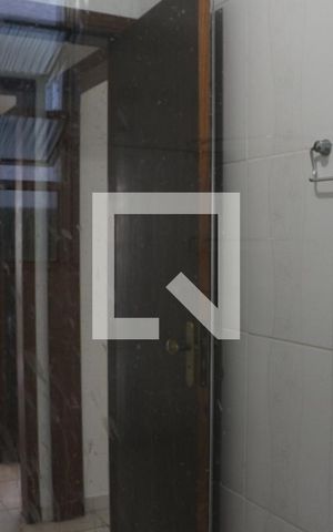 Casa para alugar com 73m², 2 quartos e sem vagaBanheiro