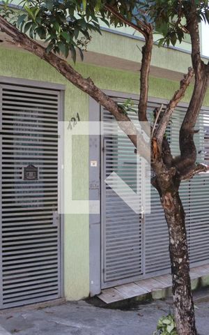 Casa para alugar com 73m², 2 quartos e sem vagaFachada