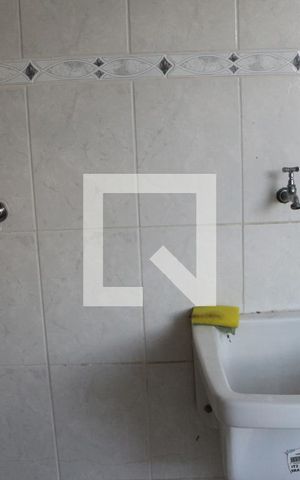Casa para alugar com 73m², 2 quartos e sem vagaÁrea de Serviço
