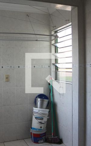 Casa para alugar com 73m², 2 quartos e sem vagaÁrea de Serviço