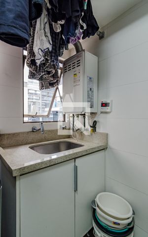 Apartamento à venda com 204m², 3 quartos e 1 vagaÁrea de serviço