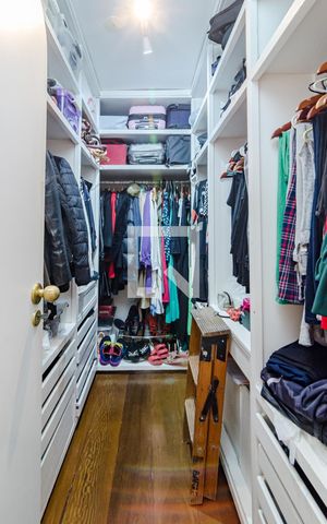 Apartamento à venda com 204m², 3 quartos e 1 vagaCloset da suíte 1