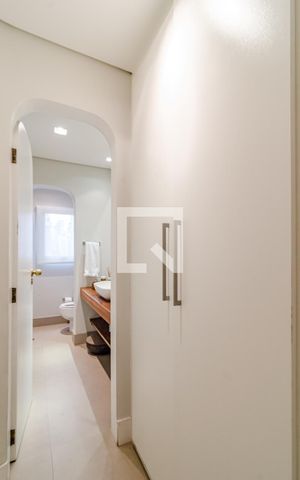 Apartamento à venda com 204m², 3 quartos e 1 vagaLavabo