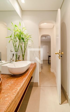 Apartamento à venda com 204m², 3 quartos e 1 vagaLavabo
