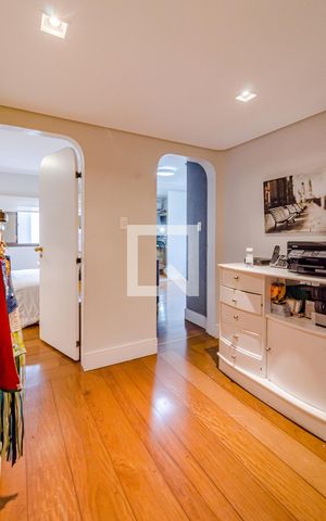 Apartamento à venda com 204m², 3 quartos e 1 vagaCorredor