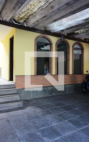 Casa à venda com 193m², 3 quartos e 1 vagaGaragem