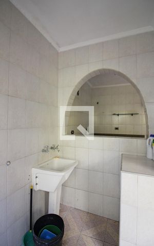 Casa à venda com 193m², 3 quartos e 1 vagaÁrea de Serviço