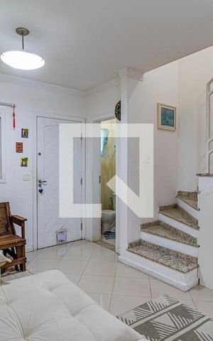 Casa à venda com 71m², 2 quartos e 1 vaga Casa à venda com 71m², 2 quartos e 1 vagaSala