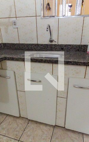Casa à venda com 180m², 4 quartos e 2 vagas Casa à venda com 180m², 4 quartos e 2 vagasCozinha 1