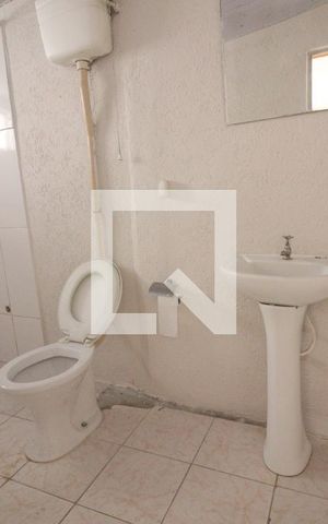 Casa para alugar com 50m², 1 quarto e sem vagaBanheiro 