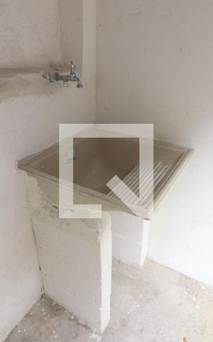 Casa para alugar com 50m², 1 quarto e sem vagaÁrea de Serviço