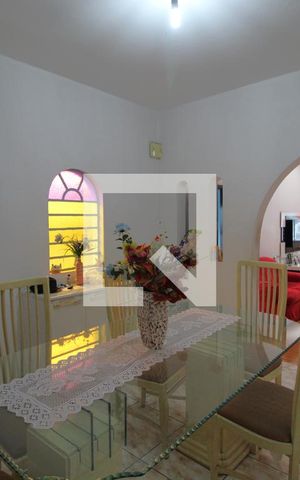 Casa à venda com 200m², 3 quartos e 2 vagasSala 2