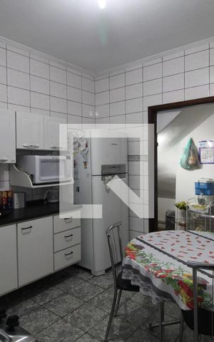 Casa à venda com 200m², 3 quartos e 2 vagasCozinha