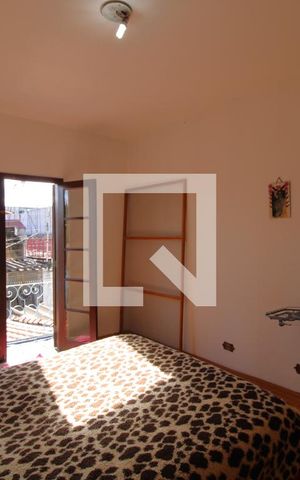 Casa à venda com 200m², 3 quartos e 2 vagasSuíte