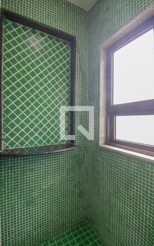 Apartamento à venda com 400m², 5 quartos e 3 vagas Apartamento à venda com 400m², 5 quartos e 3 vagasBanheiro da suíte 04