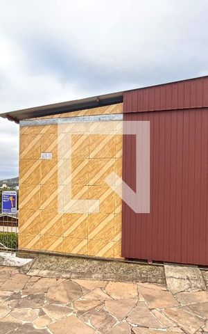 Casa à venda com 330m², 3 quartos e 2 vagasFachada