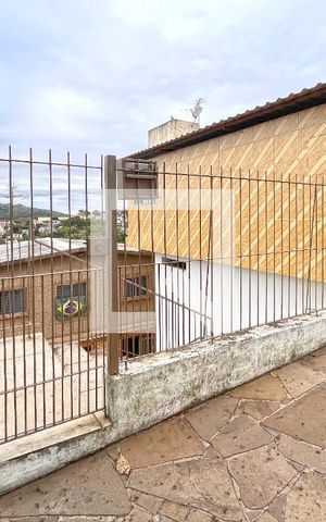 Casa à venda com 330m², 3 quartos e 2 vagasFachada