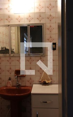 Casa à venda com 332m², 4 quartos e 2 vagasBanheiro