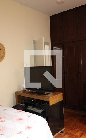 Casa à venda com 332m², 4 quartos e 2 vagasSuíte 1