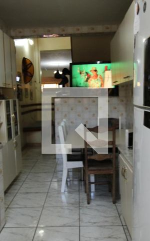 Casa à venda com 332m², 4 quartos e 2 vagasCozinha