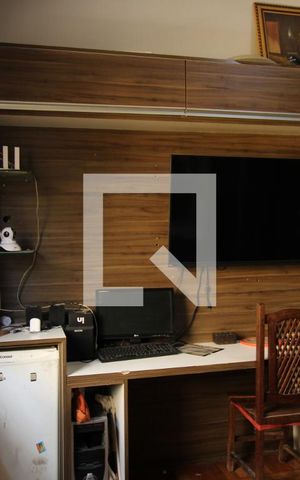 Casa à venda com 332m², 4 quartos e 2 vagasSuíte 2
