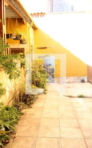 Casa à venda com 332m², 4 quartos e 2 vagasQuintal