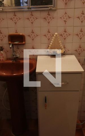Casa à venda com 332m², 4 quartos e 2 vagasBanheiro