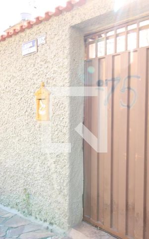 Casa à venda com 332m², 4 quartos e 2 vagasFachada